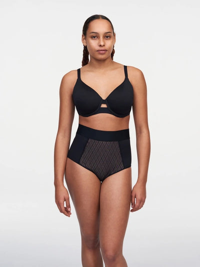 Chantelle Smooth lines covering spacer bra Black