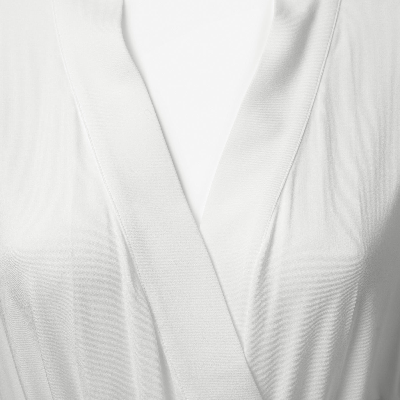 Pearl Design Stockholm Holiday Robe Off-white