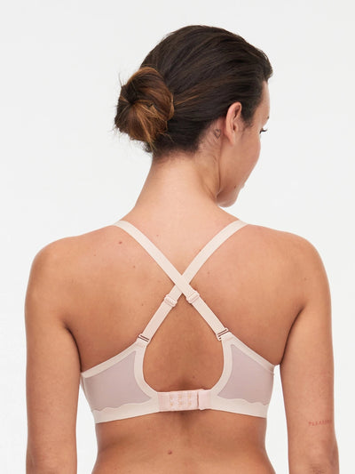 Chantelle Pure Light covering spacer bra Golden Beige