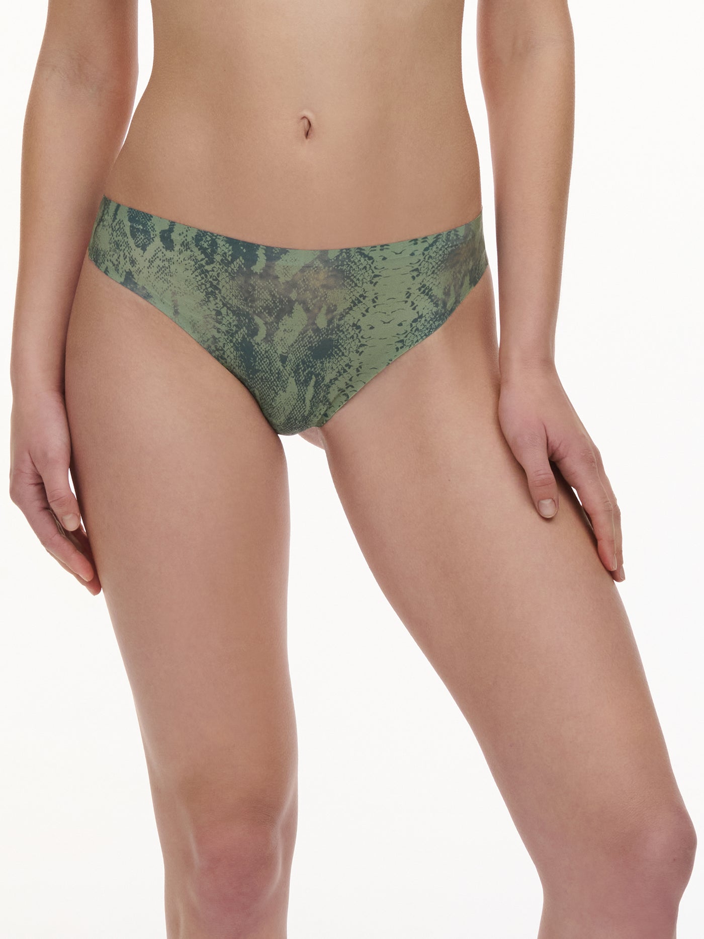 Chantelle Softstretch String Python Print