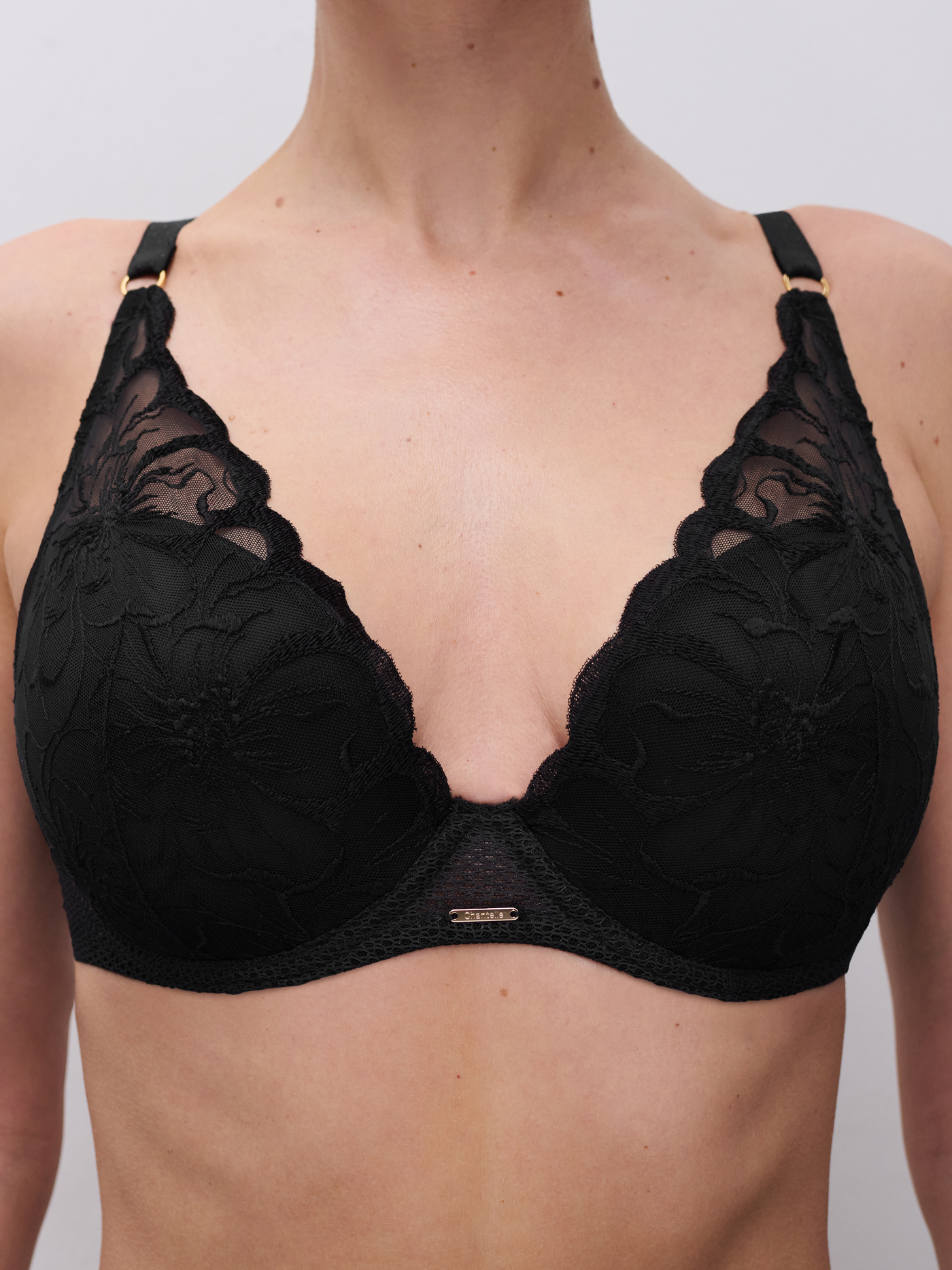 Chantelle Fleurs Plunge underwire bra Black