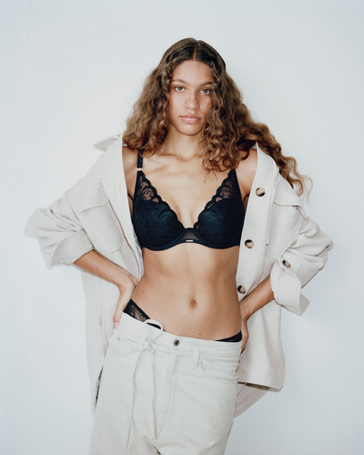 Chantelle Fleurs Plunge underwire bra Black