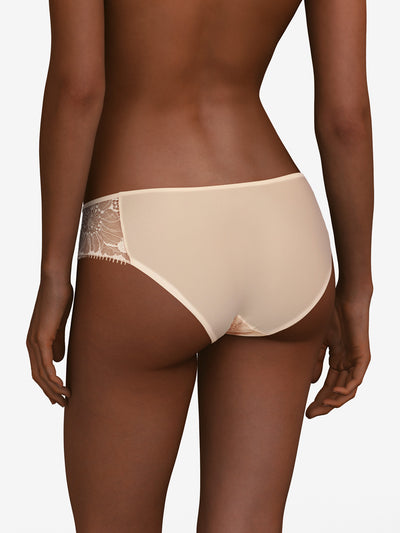 Chantelle Day to night Brief Golden Beige