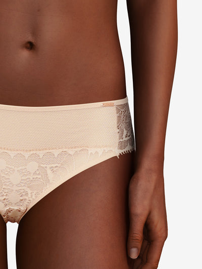 Chantelle Day to night Brief Golden Beige