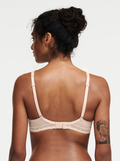 Chantelle Day to Night Plunge underwired bra Golden Beige