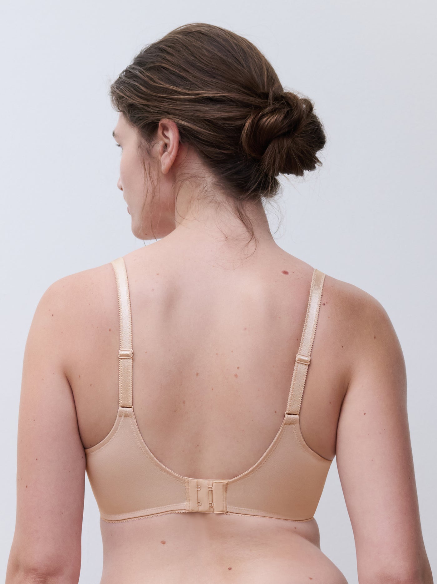 Chantelle Maris Very covering molded bra Golden Beige