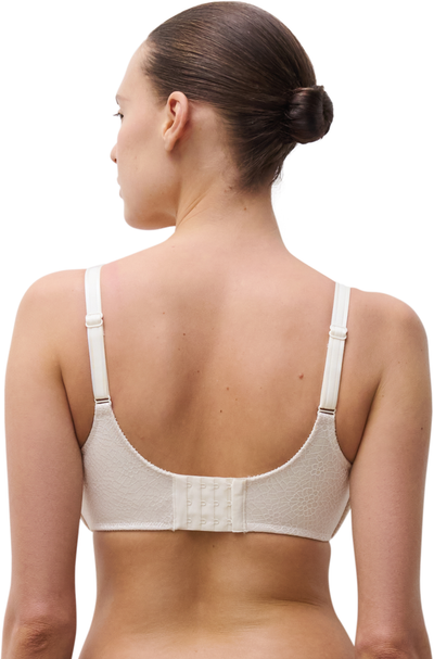 Chantelle C-Magnifique Minimizer Moulded Bra Ivory