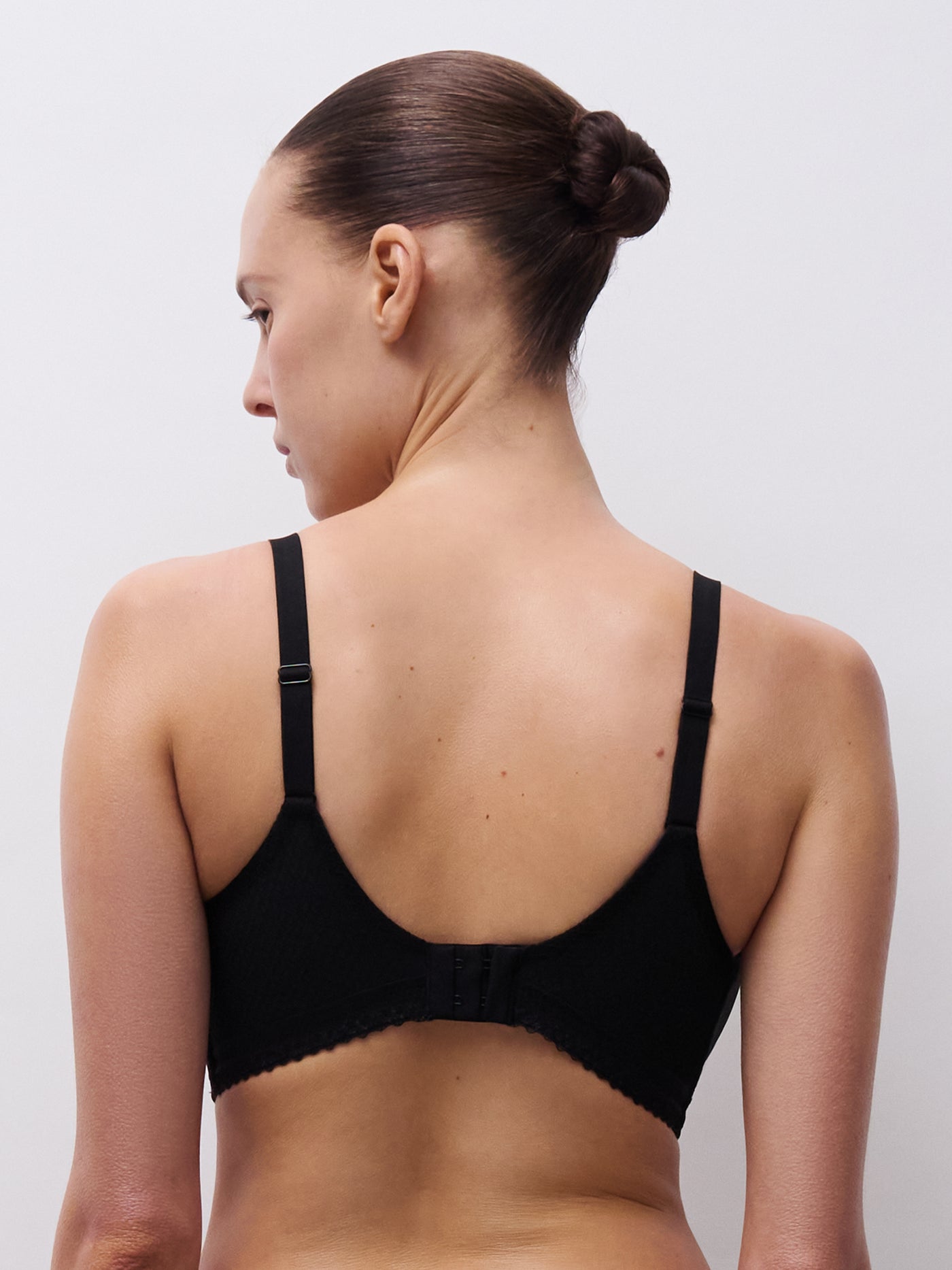 Chantelle Romance Wirefree Support T-shirt Bra Black