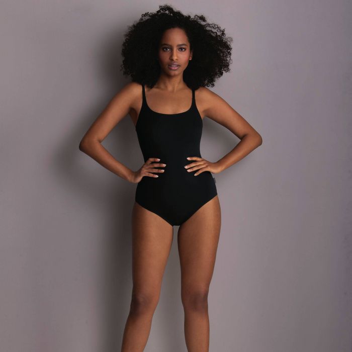 Rosa Faia Perfect Black Suit Underwired