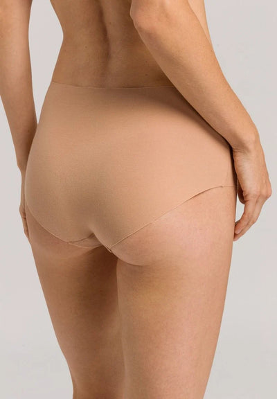 Hanro Invisible Cotton Full Brief Beige