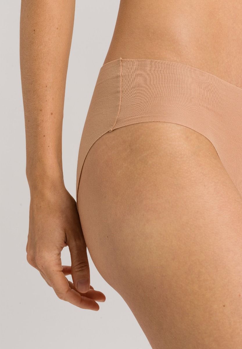 Hanro Invisible Cotton High Cut Brief Beige