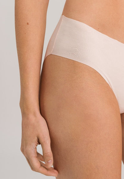 Hanro Invisible Cotton High Cut Brief Powder